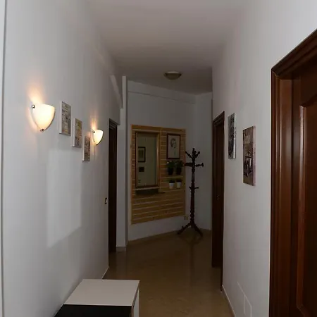 Apartment Domus Est Rome