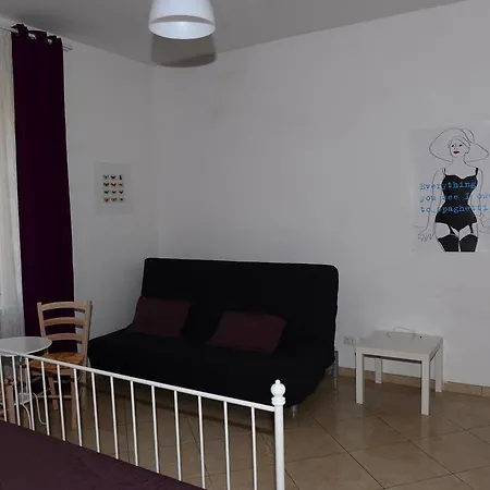 Apartment Domus Est